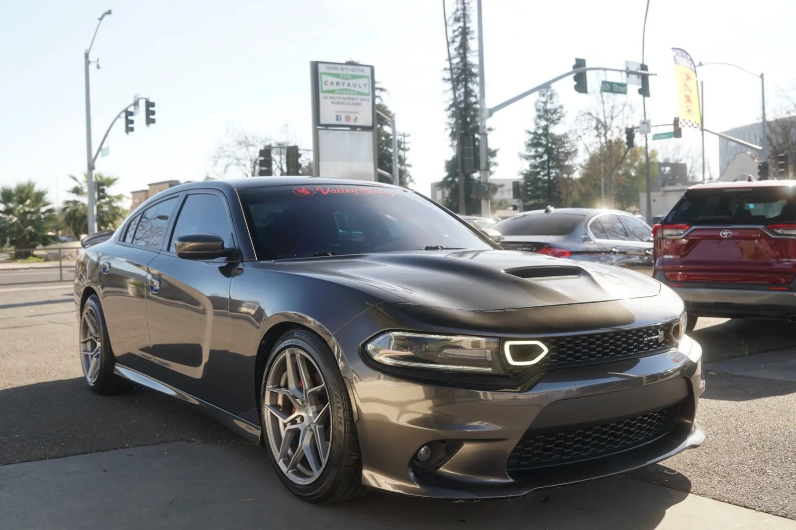 Used 2019 Dodge Charger Scat Pack RWD image 2