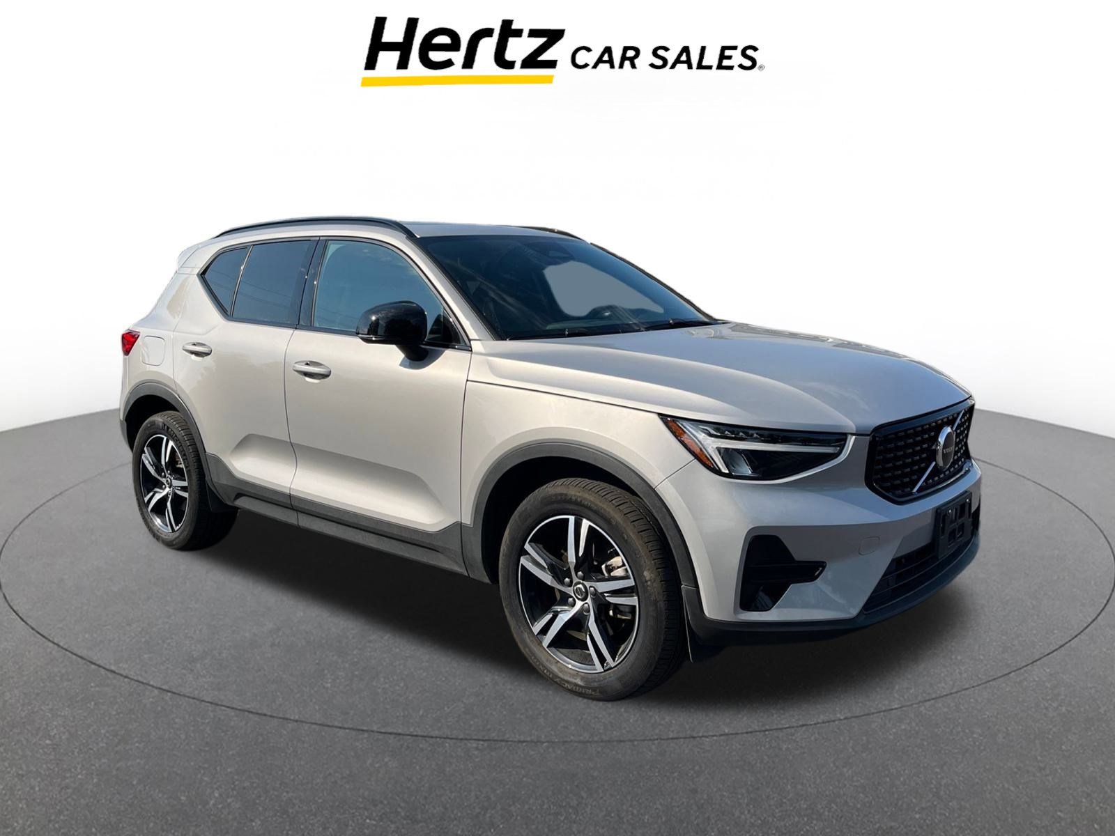 Used 2024 Volvo XC40 B5 Core