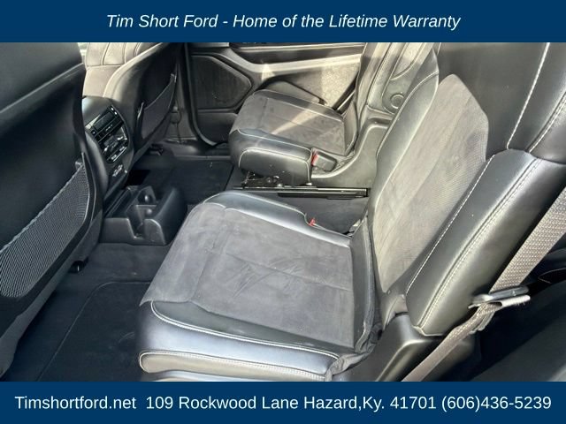 Used 2024 Jeep Grand Cherokee L Laredo AWD/4WD image 11