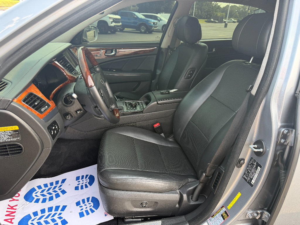 Used 2014 Hyundai Equus Signature RWD image 36