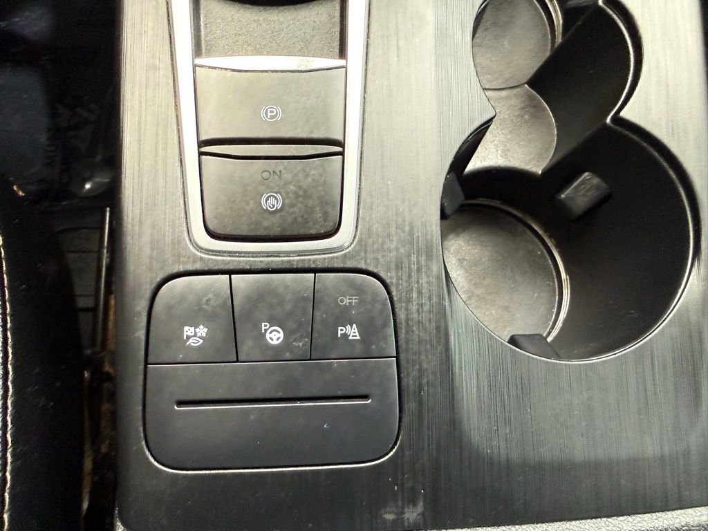 Used 2021 Ford Escape Titanium w/ Titanium Elite Package image 41