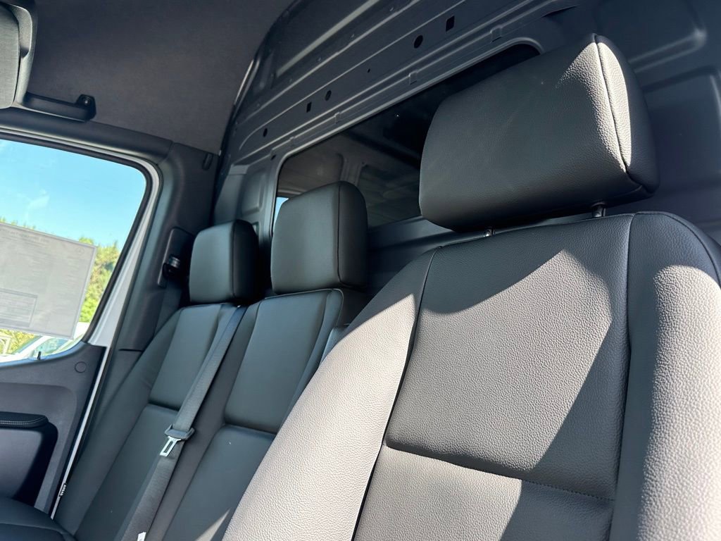 New 2025 Mercedes-Benz Sprinter 2500 image 12