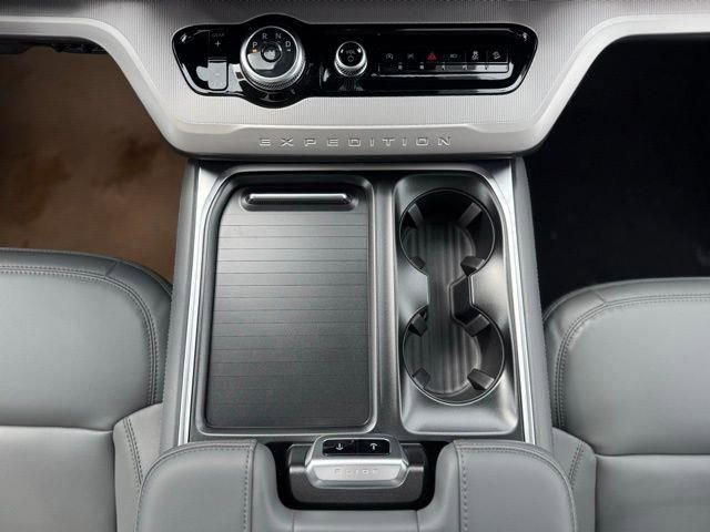 New 2026 Ford Expedition Max Active image 29