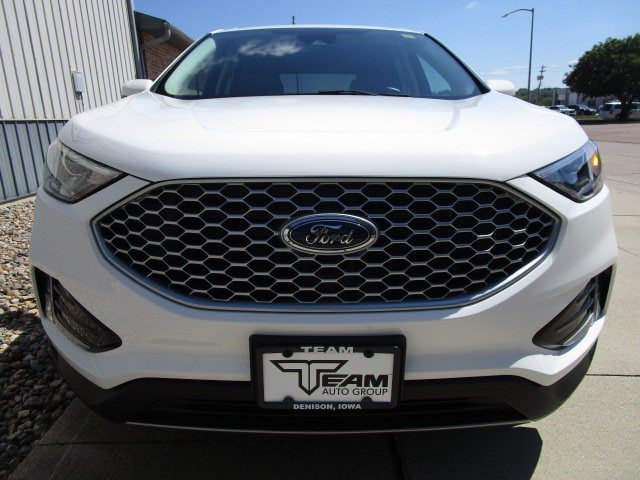 Used 2024 Ford Edge SEL w/ Convenience Package AWD/4WD image 2