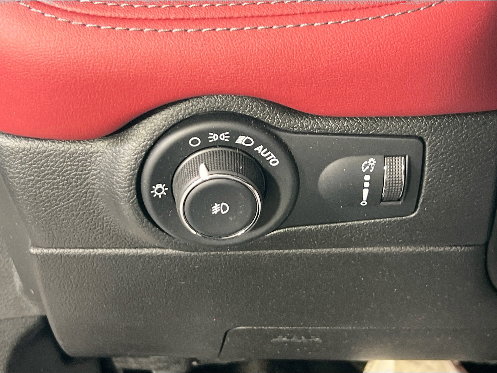 Used 2022 Dodge Durango R/T w/ Blacktop Package image 10