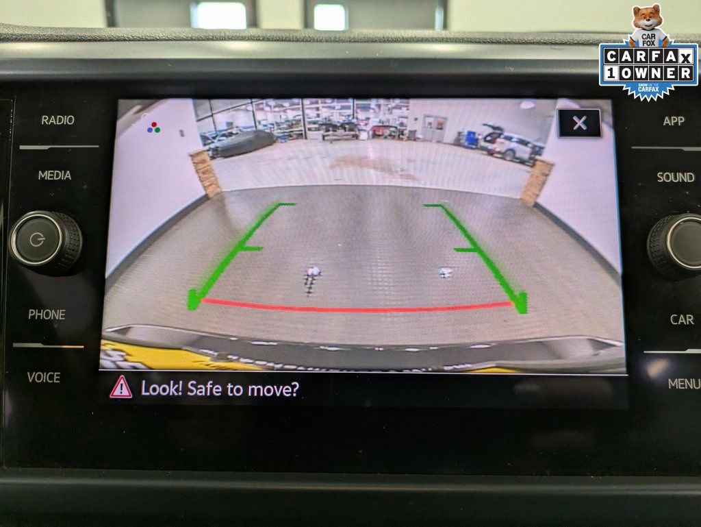 Used 2022 Volkswagen Taos SE image 15