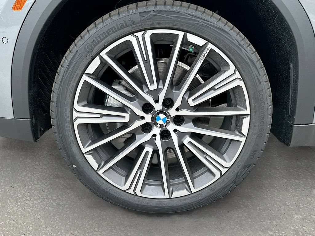 New 2026 BMW X2 xDrive28i w/ Technology Package AWD/4WD image 32