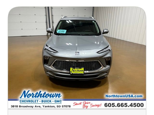 Used 2025 Buick Encore GX Avenir w/ Avenir Technology Package image 8