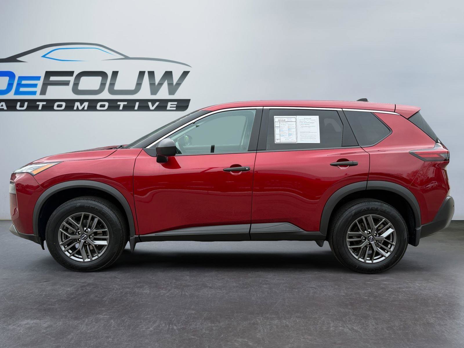 Used 2023 Nissan Rogue S AWD/4WD image 6