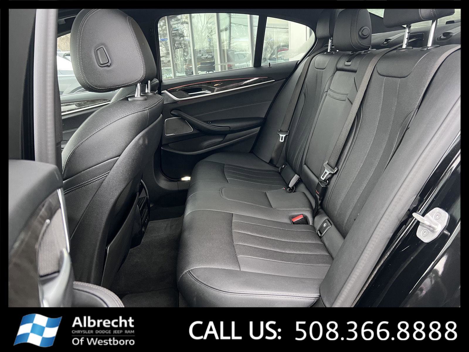 Used 2021 BMW 530i xDrive w/ Premium Package image 13