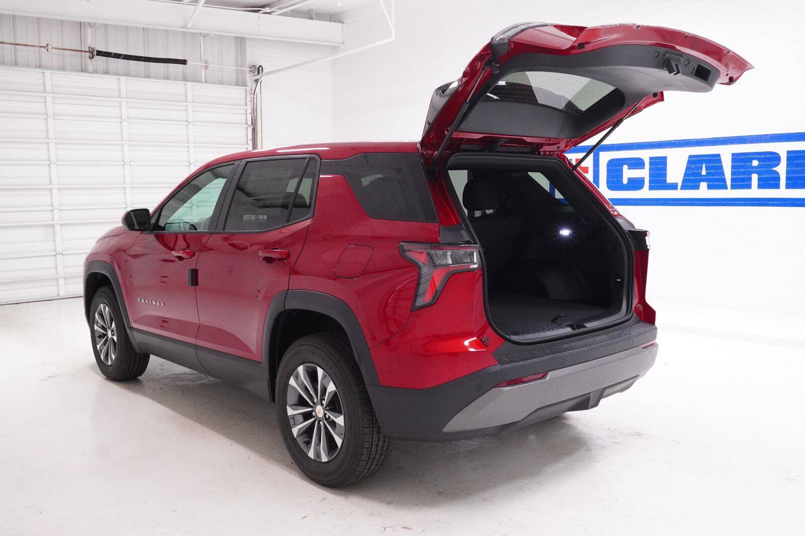 New 2027 Chevrolet Equinox LT FWD image 32