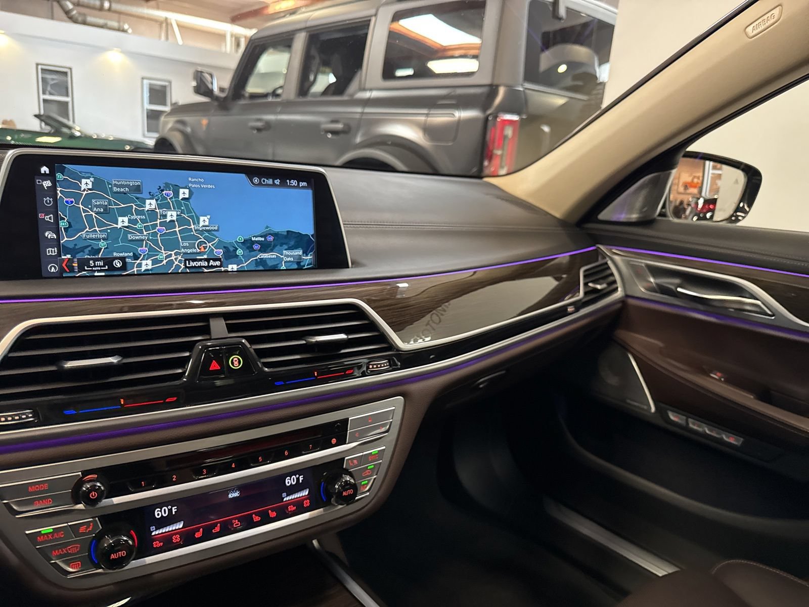 Used 2018 BMW 750i RWD image 41