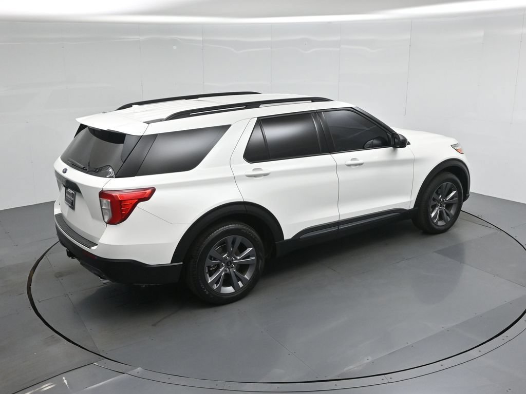 Certified 2023 Ford Explorer XLT w/ Equipment Group 202A RWD image 42