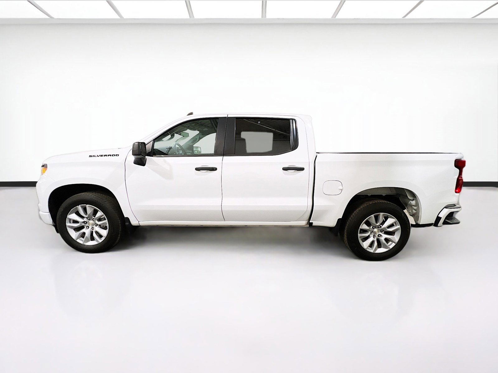 Used 2022 Chevrolet Silverado 1500 Custom w/ LPO, Dark Essentials Package RWD image 21