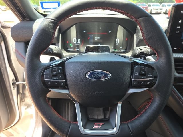 Used 2025 Ford Explorer ST w/ Sun And Sound Package AWD/4WD image 8
