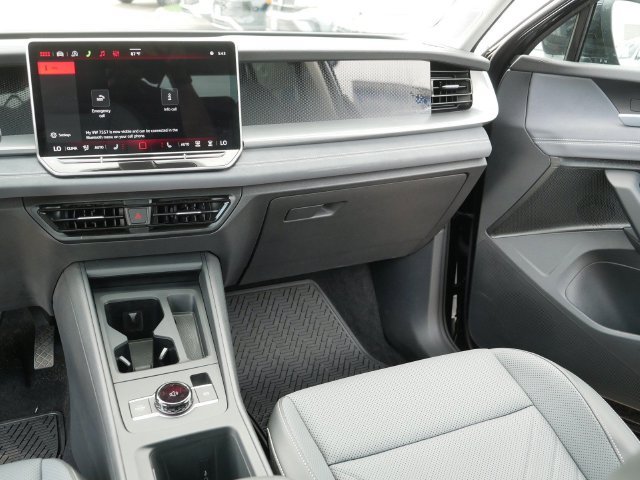 Certified 2026 Volkswagen Tiguan SE AWD/4WD image 23