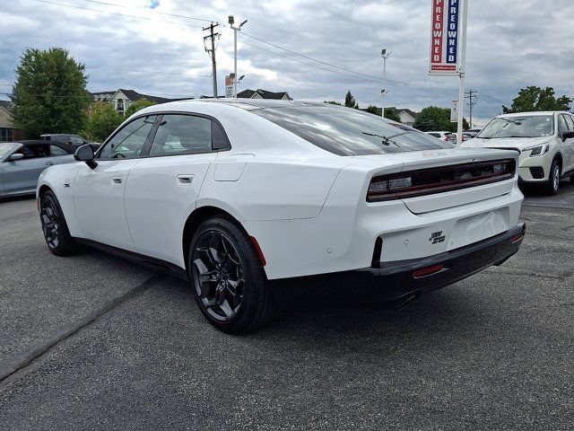 Used 2026 Dodge Charger R/T w/ Driver Convenience Group AWD/4WD image 4