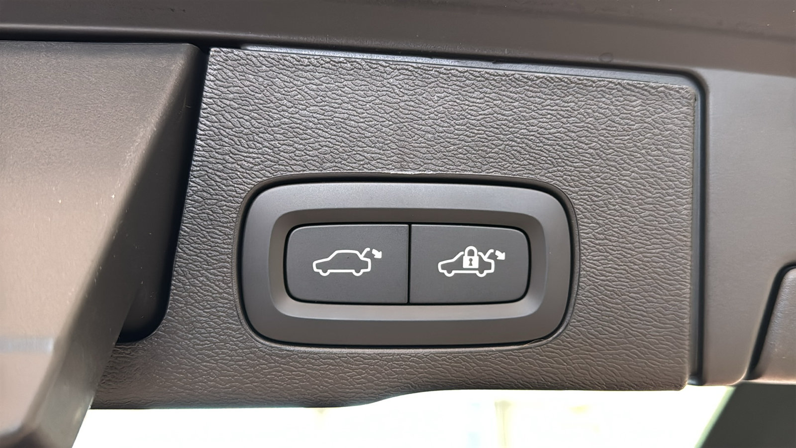 New 2027 Volvo XC60 B5 Ultra AWD/4WD image 30