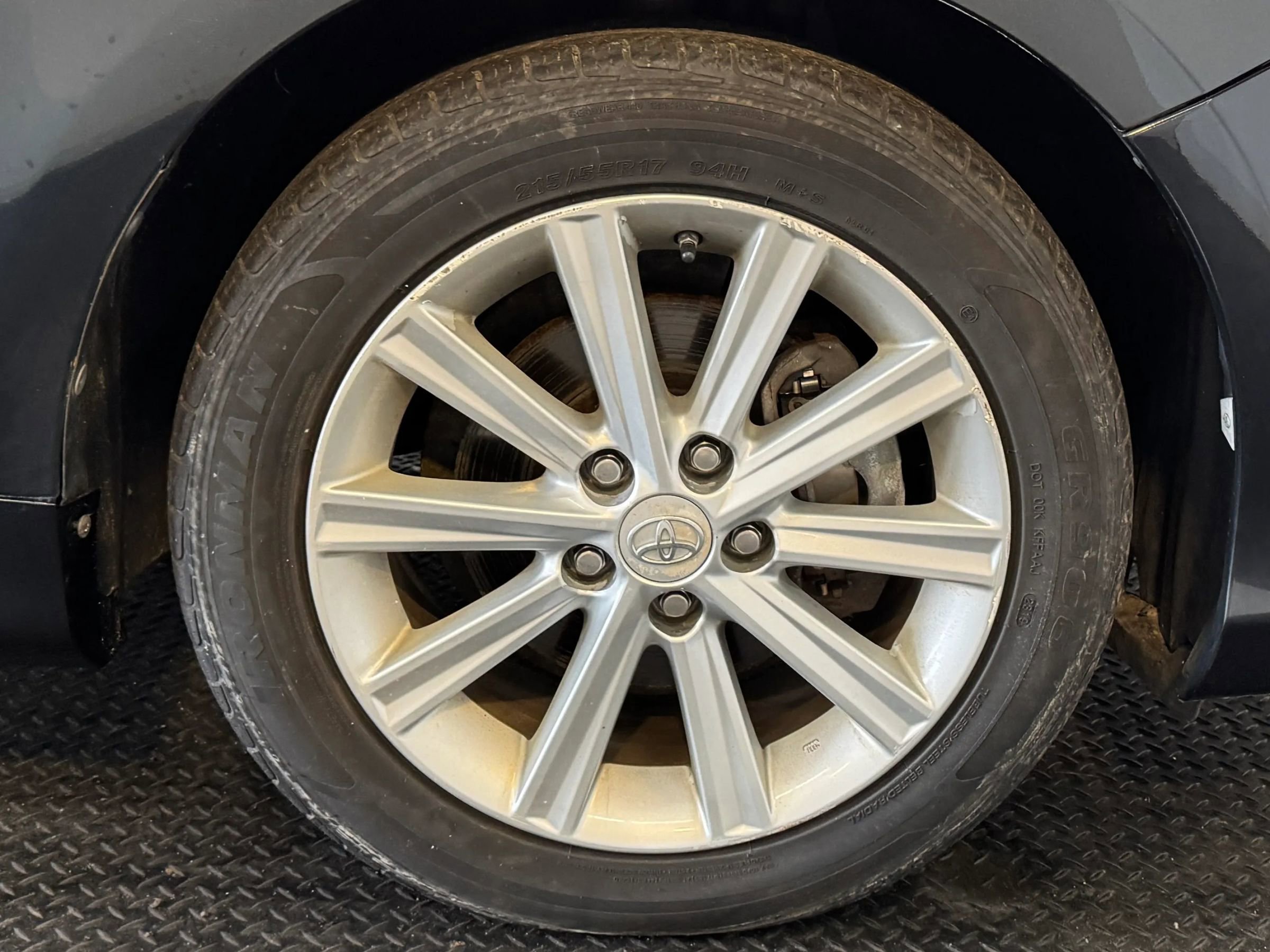 Used 2013 Toyota Camry XLE image 10