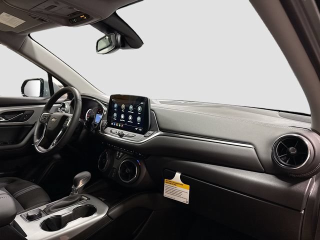 New 2026 Chevrolet Blazer LT w/ Convenience Package FWD image 32