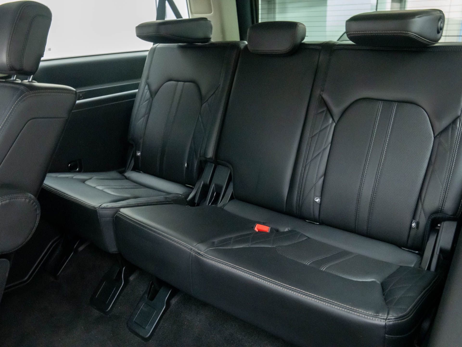 Used 2019 Ford Expedition Max Platinum image 19