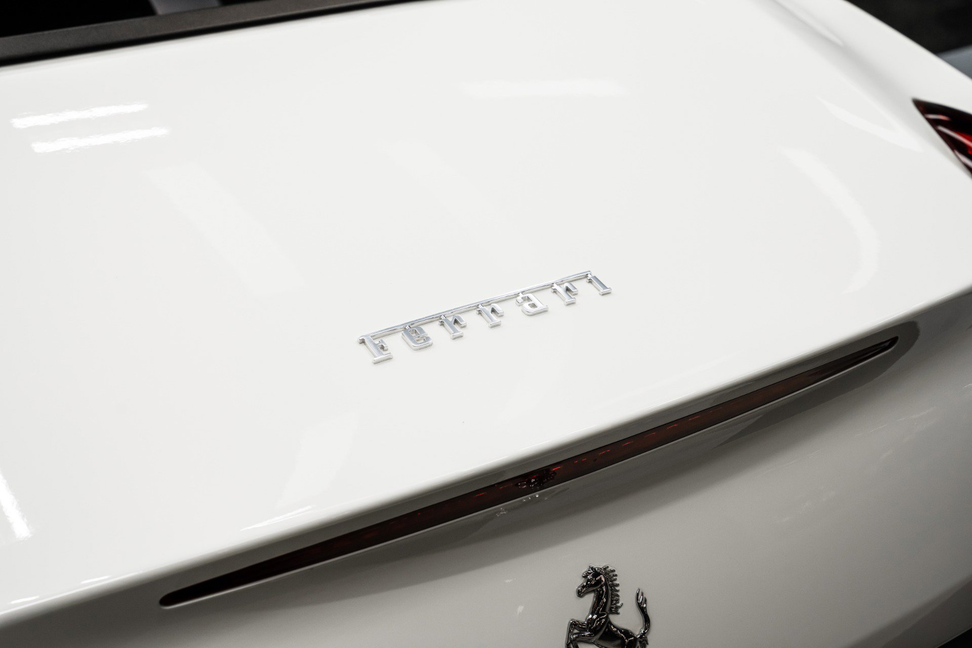 Used 2014 Ferrari California image 46