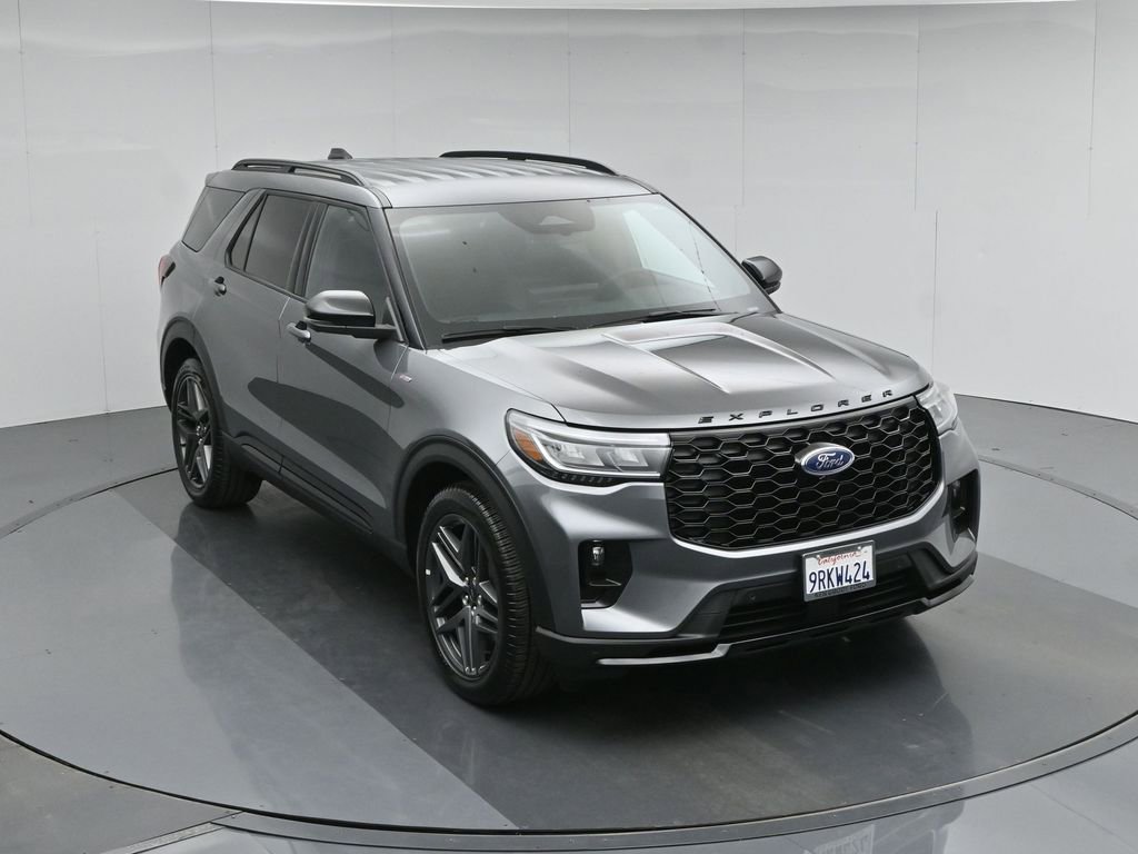 Used 2025 Ford Explorer ST-Line w/ Premium Package image 41