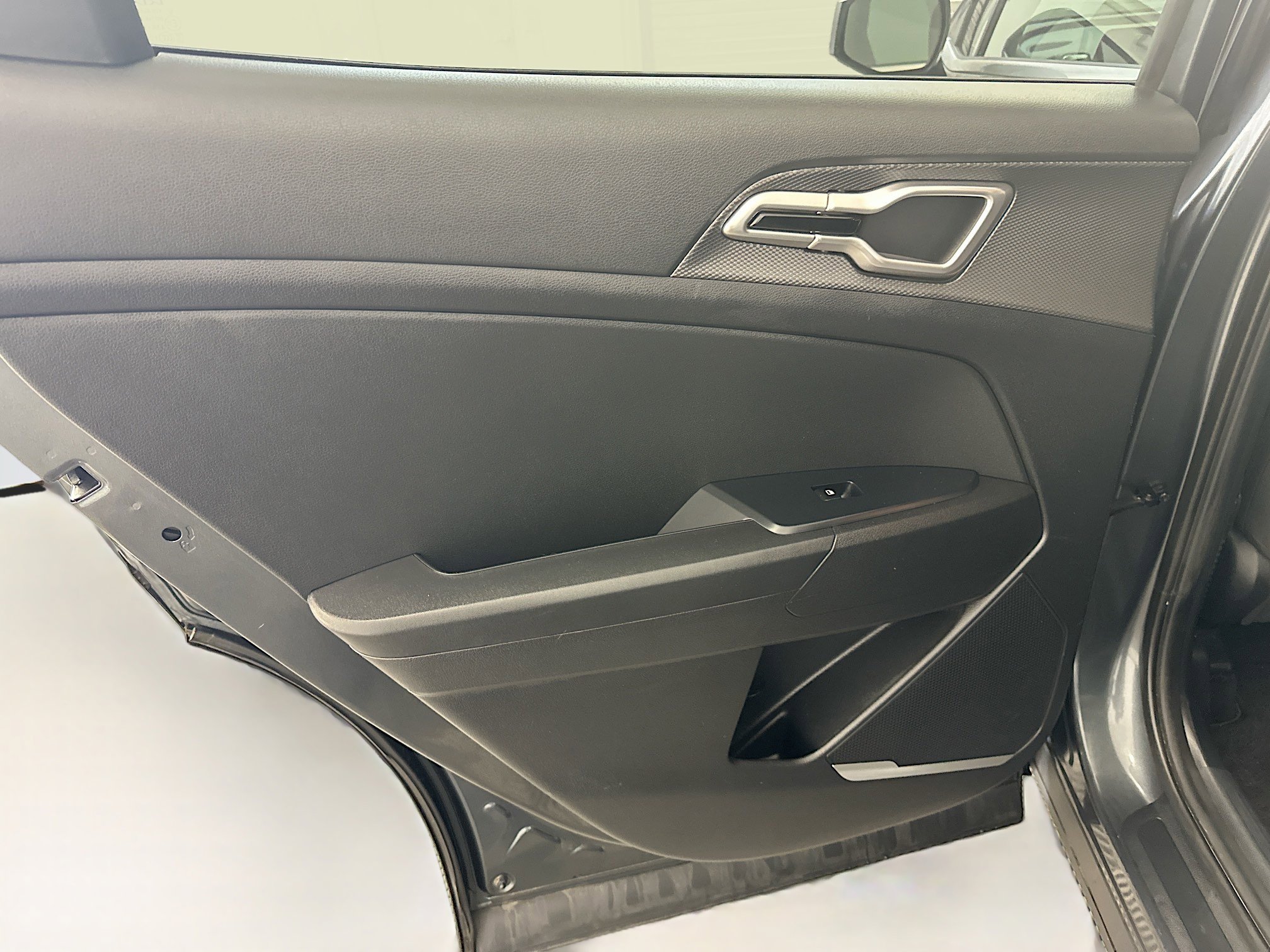 Used 2025 Kia Sportage LX image 26