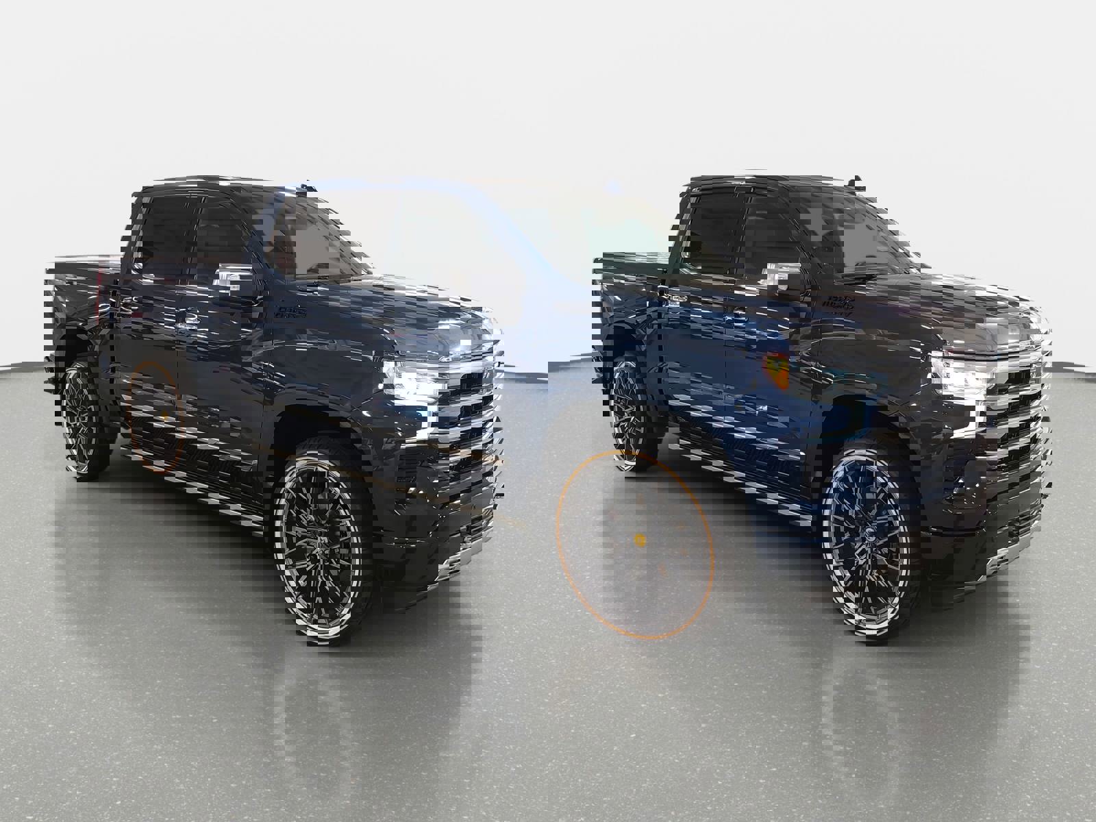 Used 2022 Chevrolet Silverado 1500 High Country w/ High Country Premium Package image 3