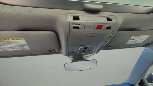 Used 2023 Volkswagen Jetta SE image 27