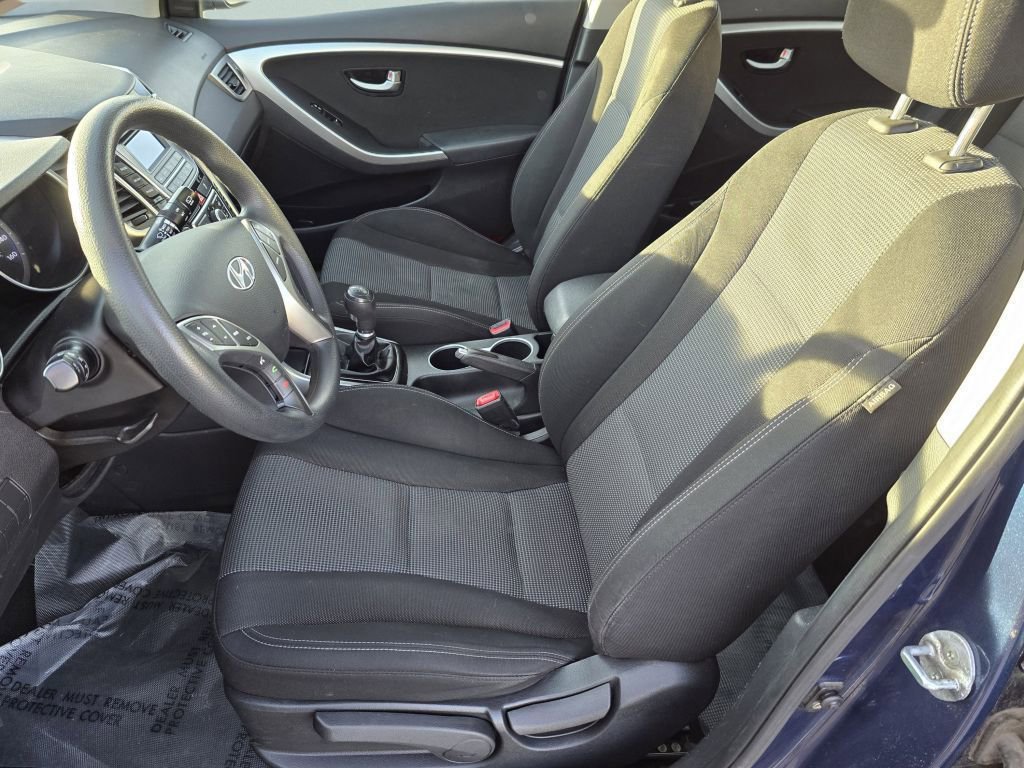 Used 2016 Hyundai Elantra GT image 31