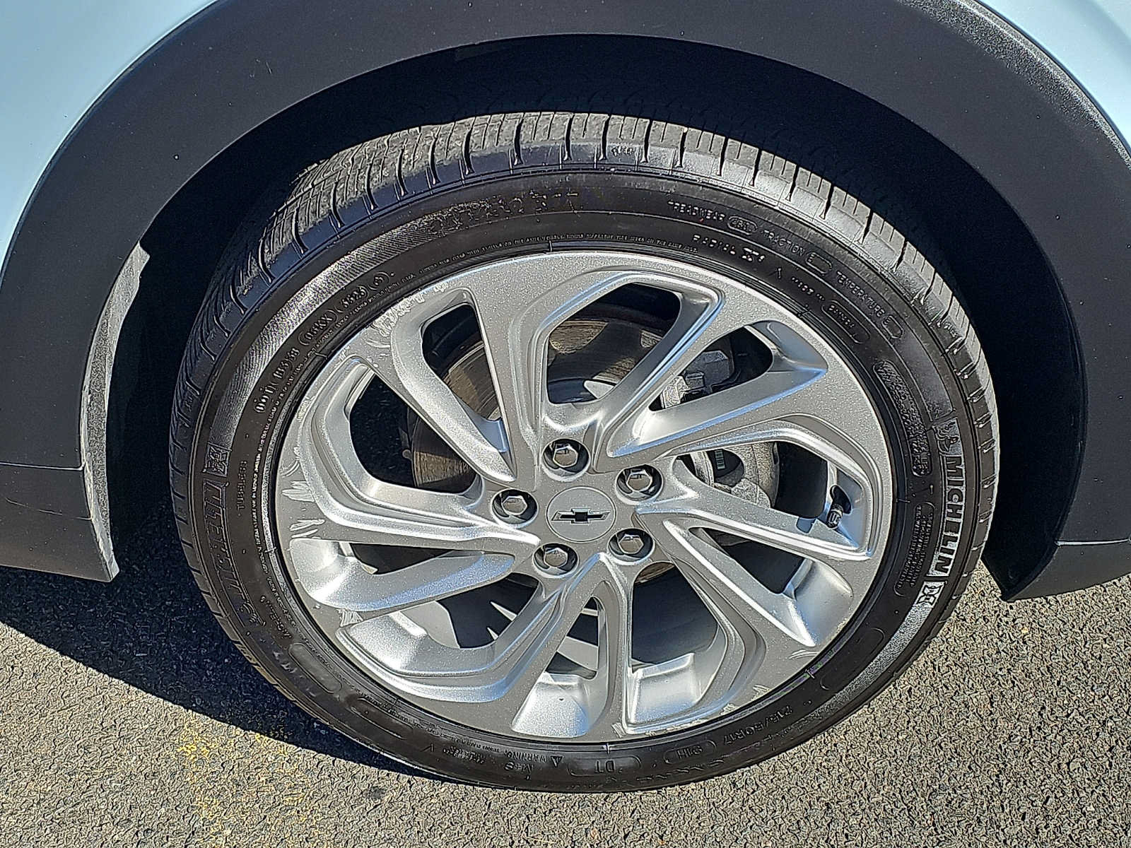 Used 2023 Chevrolet Bolt EUV LT FWD image 8