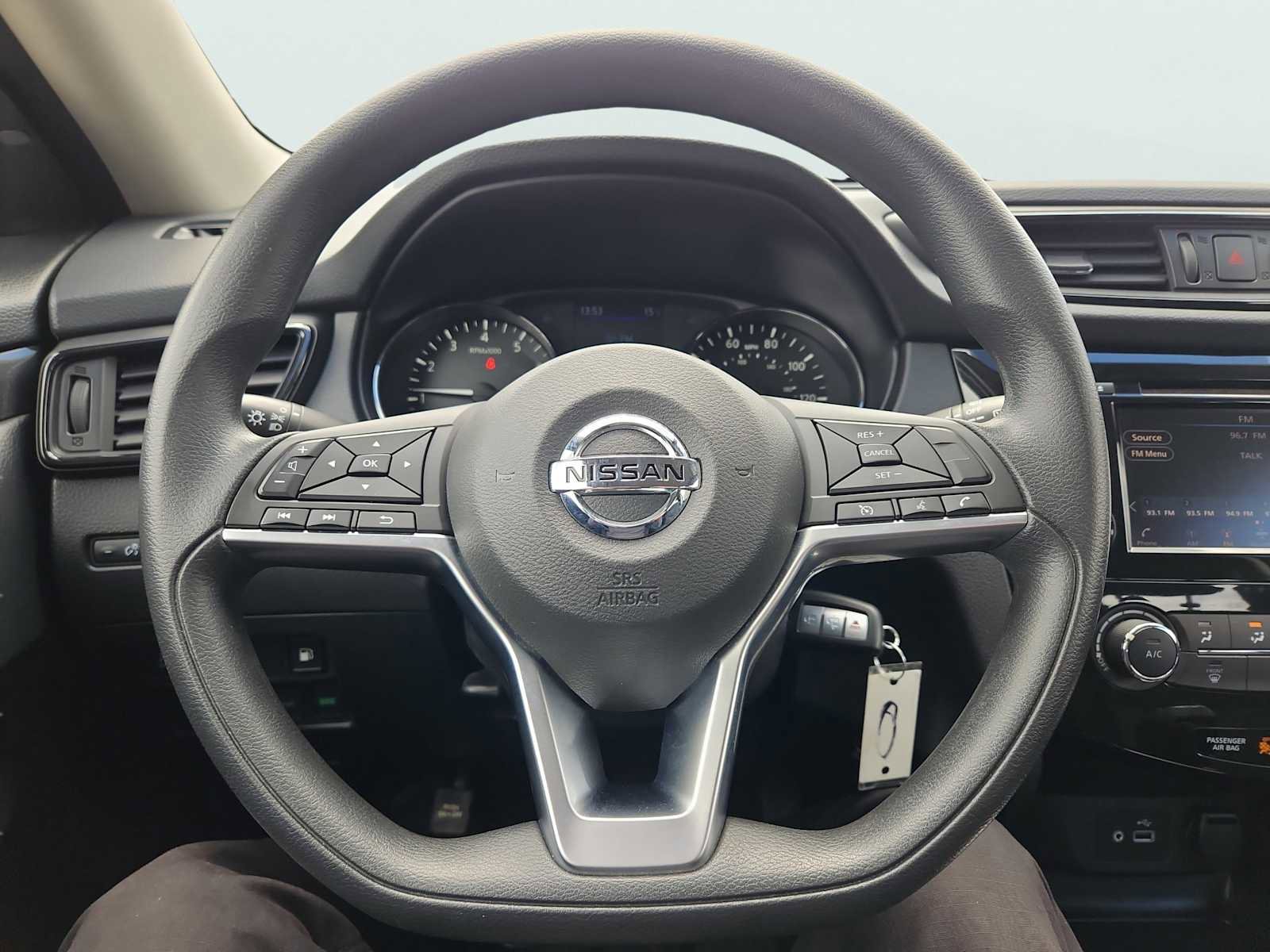 Used 2018 Nissan Rogue S AWD/4WD image 16