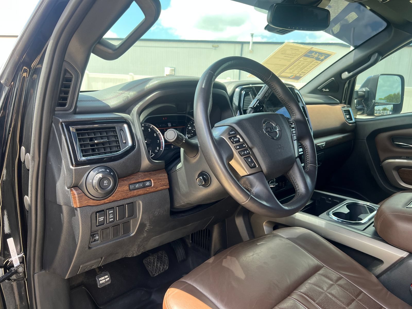 Used 2022 Nissan Titan Platinum Reserve w/ Moonroof Package AWD/4WD image 36