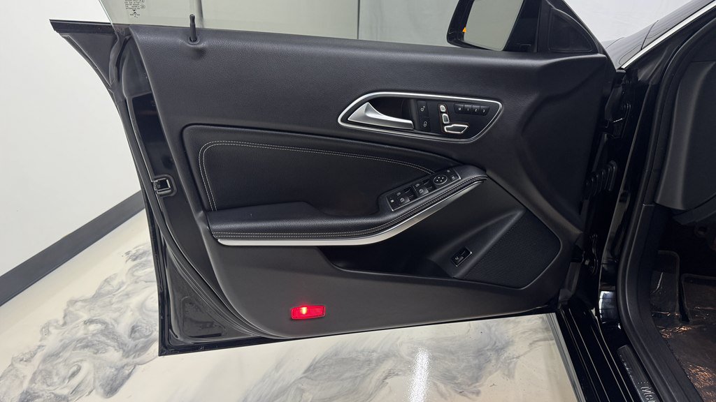 Used 2019 Mercedes-Benz CLA 250 4MATIC image 14