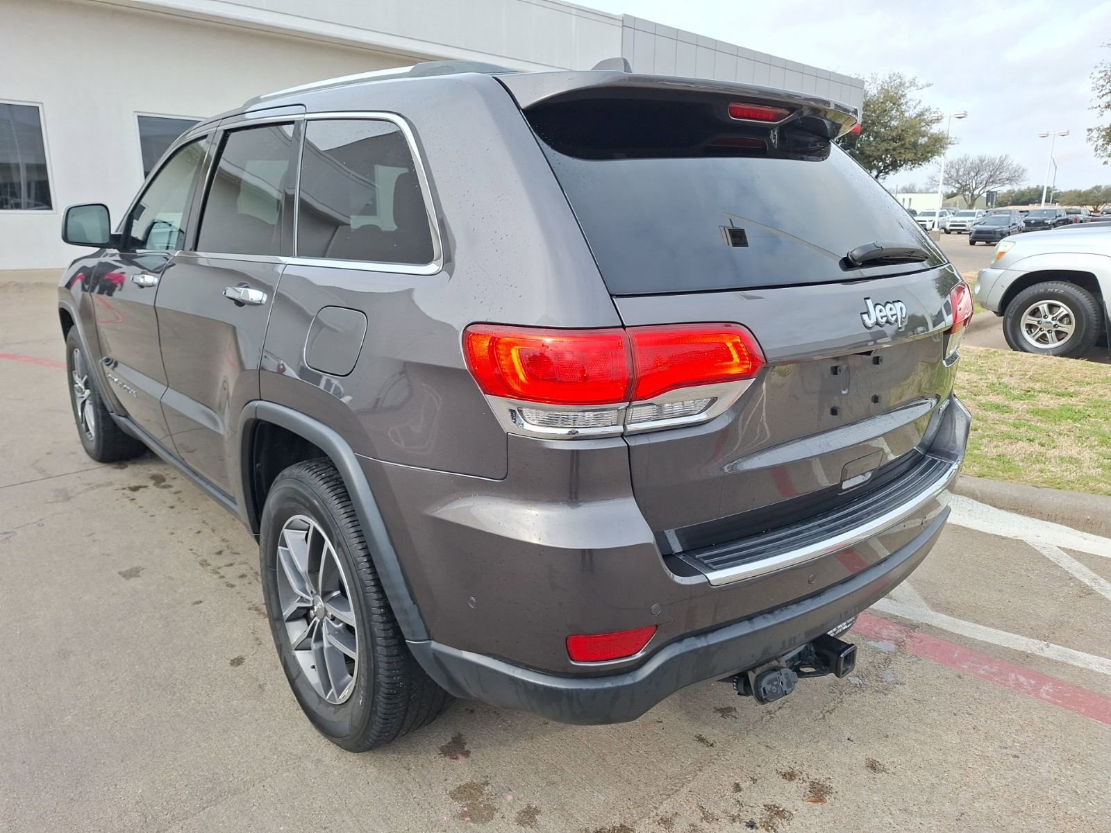 Used 2018 Jeep Grand Cherokee Limited RWD image 4
