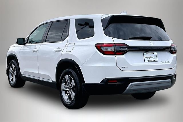 Used 2025 Honda Pilot EX-L image 4
