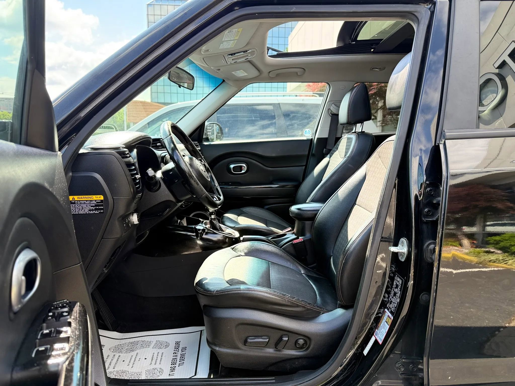 Used 2018 Kia Soul ! w/ Tech Package FWD image 10