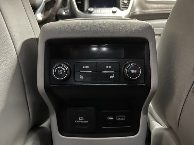 Used 2023 GMC Acadia SLT w/ Preferred Package image 23