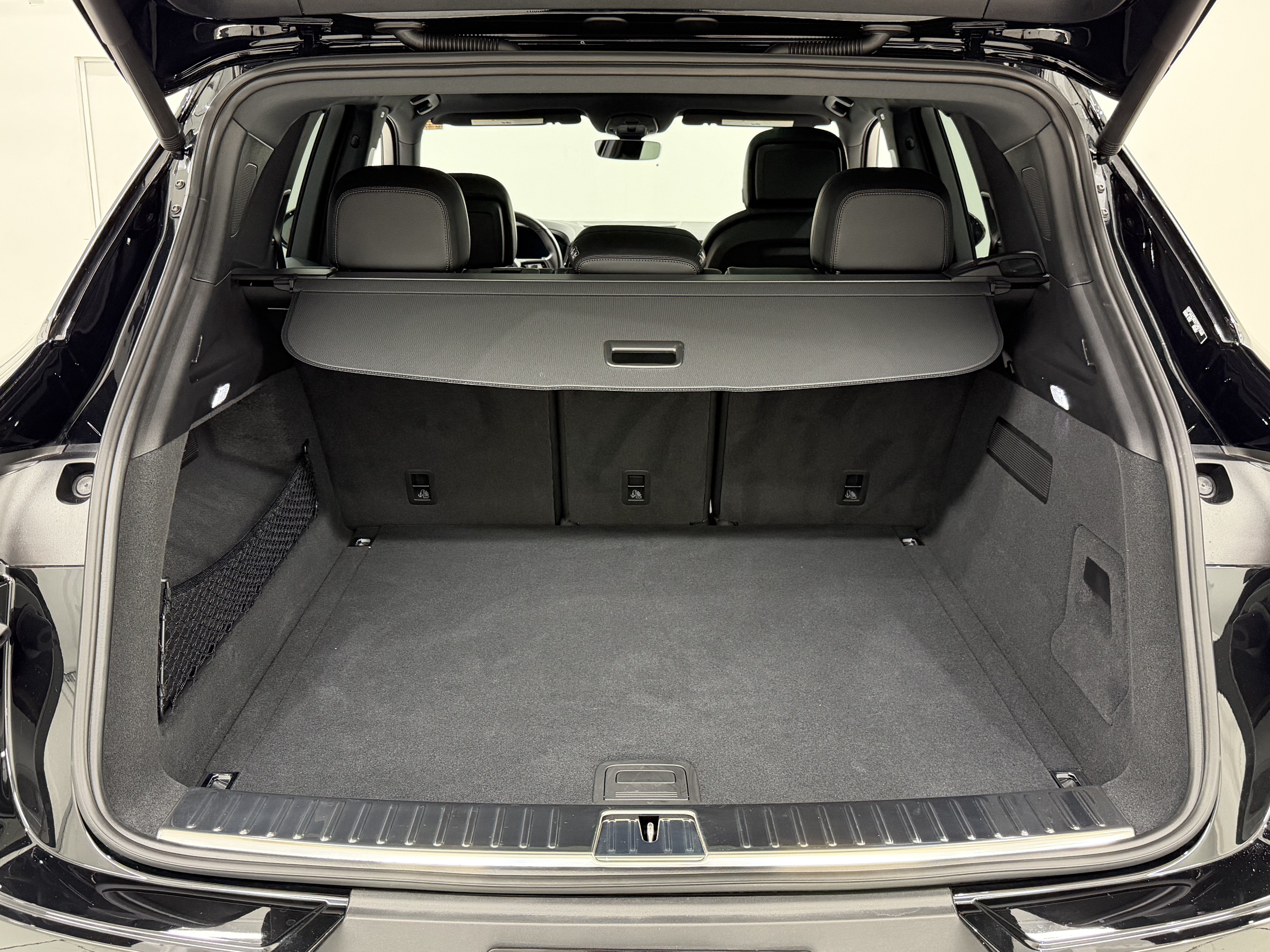 Certified 2026 Porsche Cayenne AWD/4WD image 61