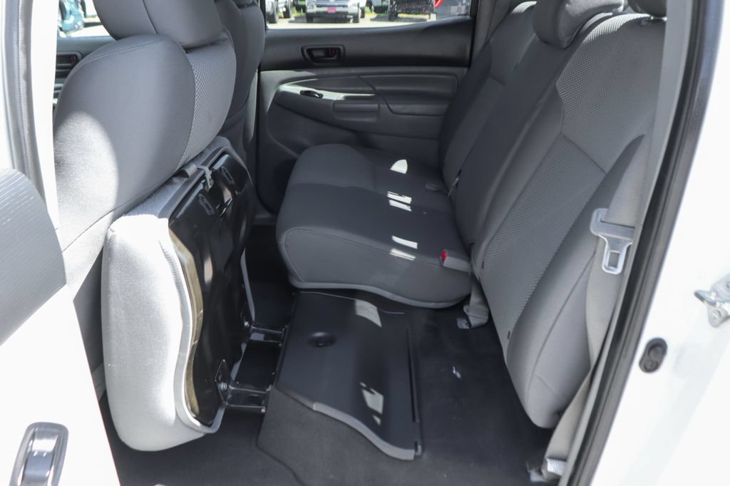 Used 2015 Toyota Tacoma PreRunner w/ TRD Off-Road Package RWD image 32