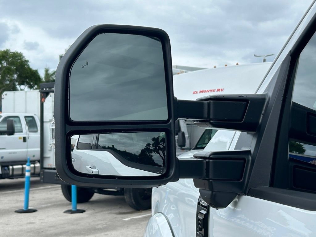 New 2026 Ford F250 Lariat w/ Black Appearance Package AWD/4WD image 18