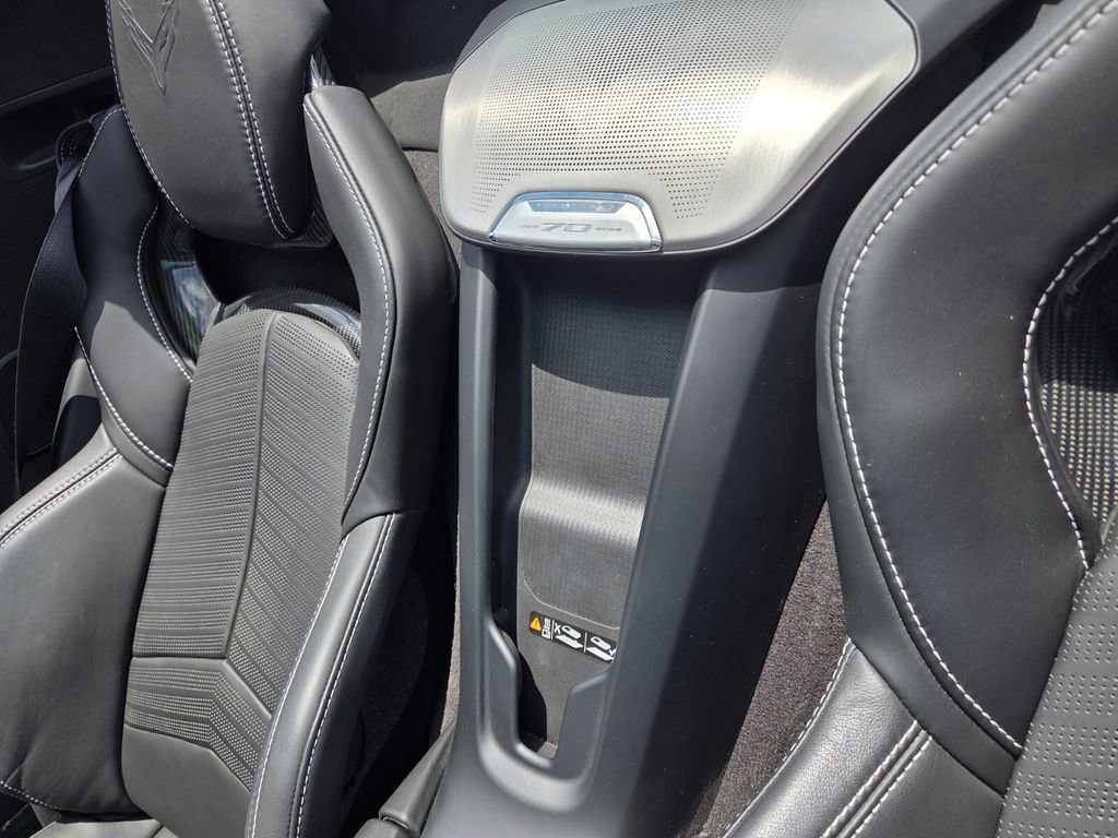 Used 2023 Chevrolet Corvette Stingray Premium Conv w/ Z51 Performance Package RWD image 8