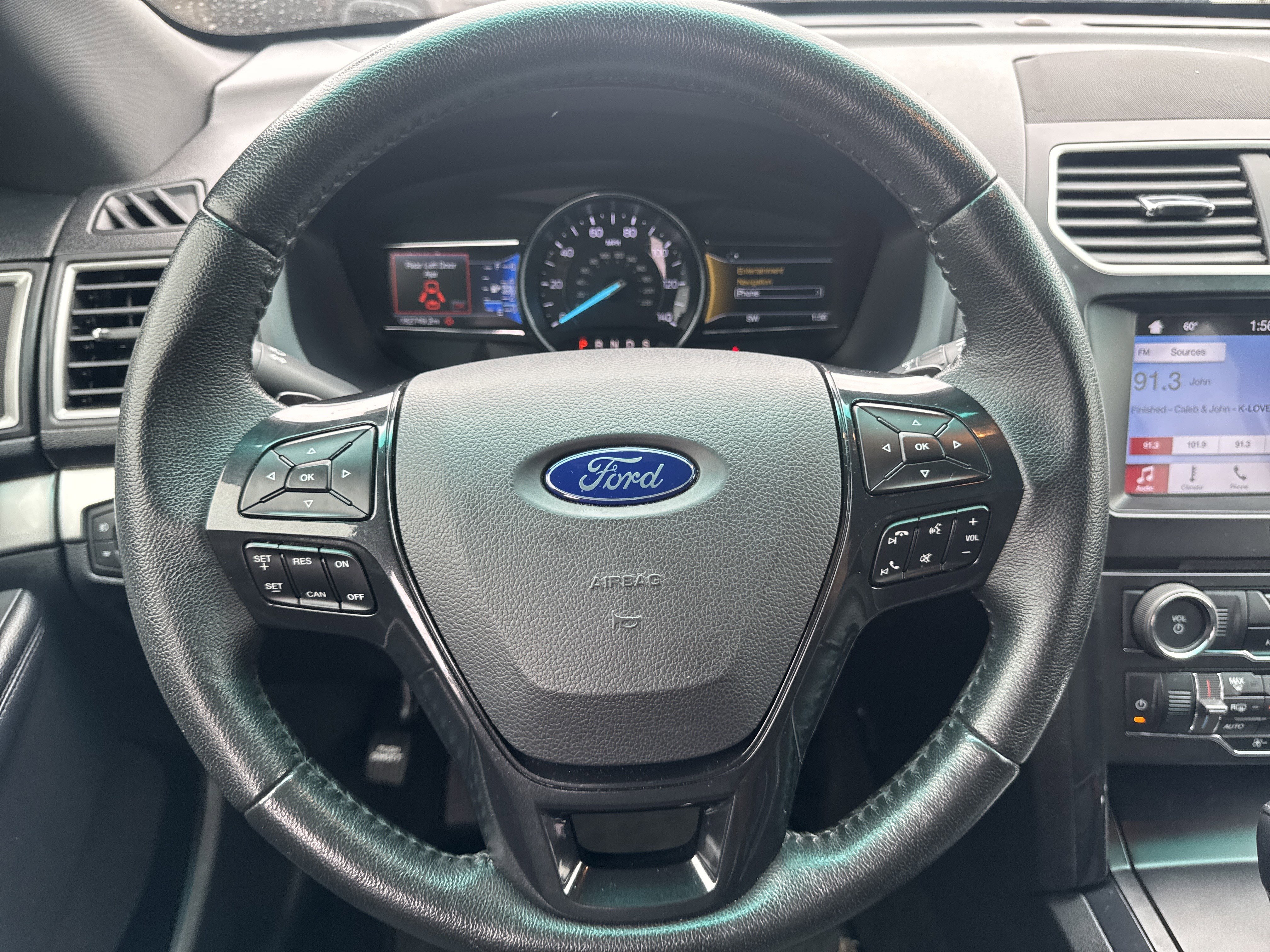Used 2017 Ford Explorer XLT w/ Equipment Group 201A FWD image 12