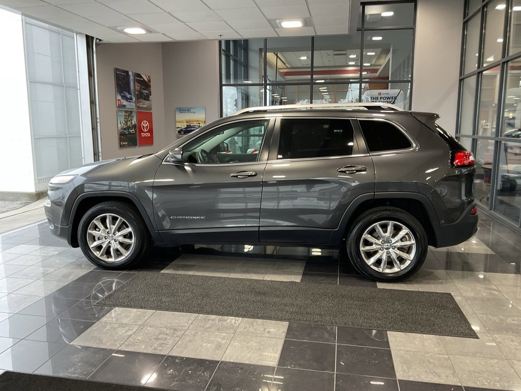 Used 2015 Jeep Cherokee Limited w/ Trailer Tow Group image 4