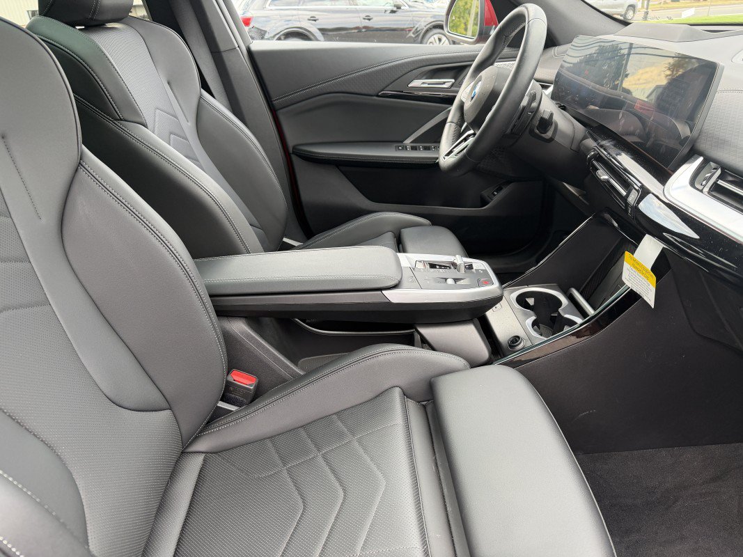 Used 2025 BMW X2 xDrive28i w/ Premium Package AWD/4WD image 57