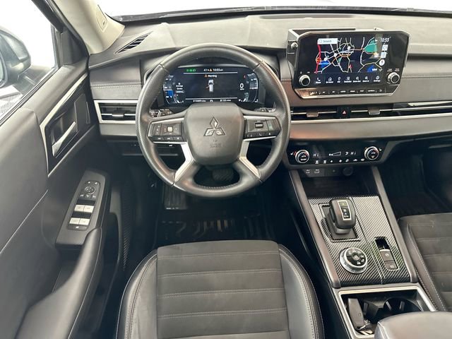 Used 2024 Mitsubishi Outlander SE image 11