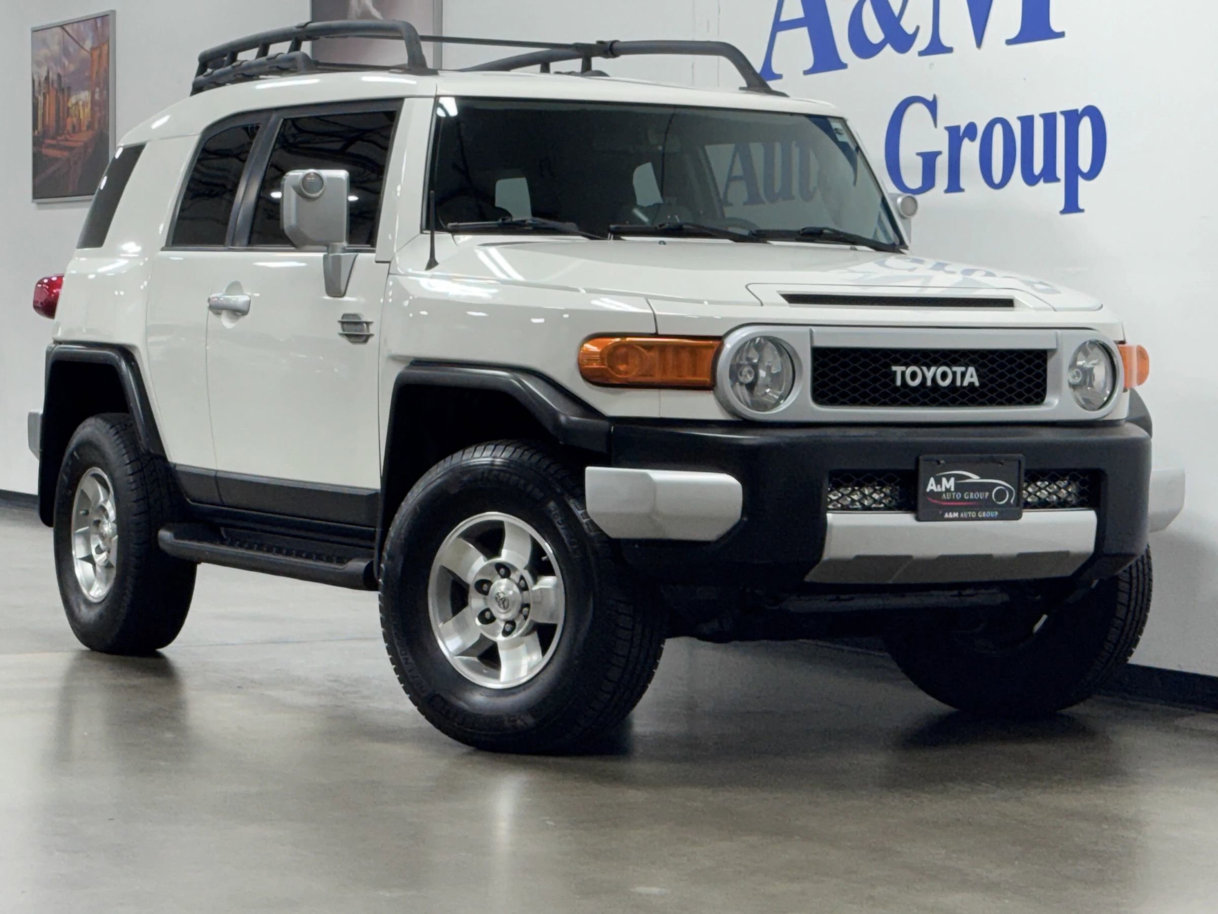Used 2010 Toyota FJ Cruiser Sport Utility 2D AWD/4WD image 1