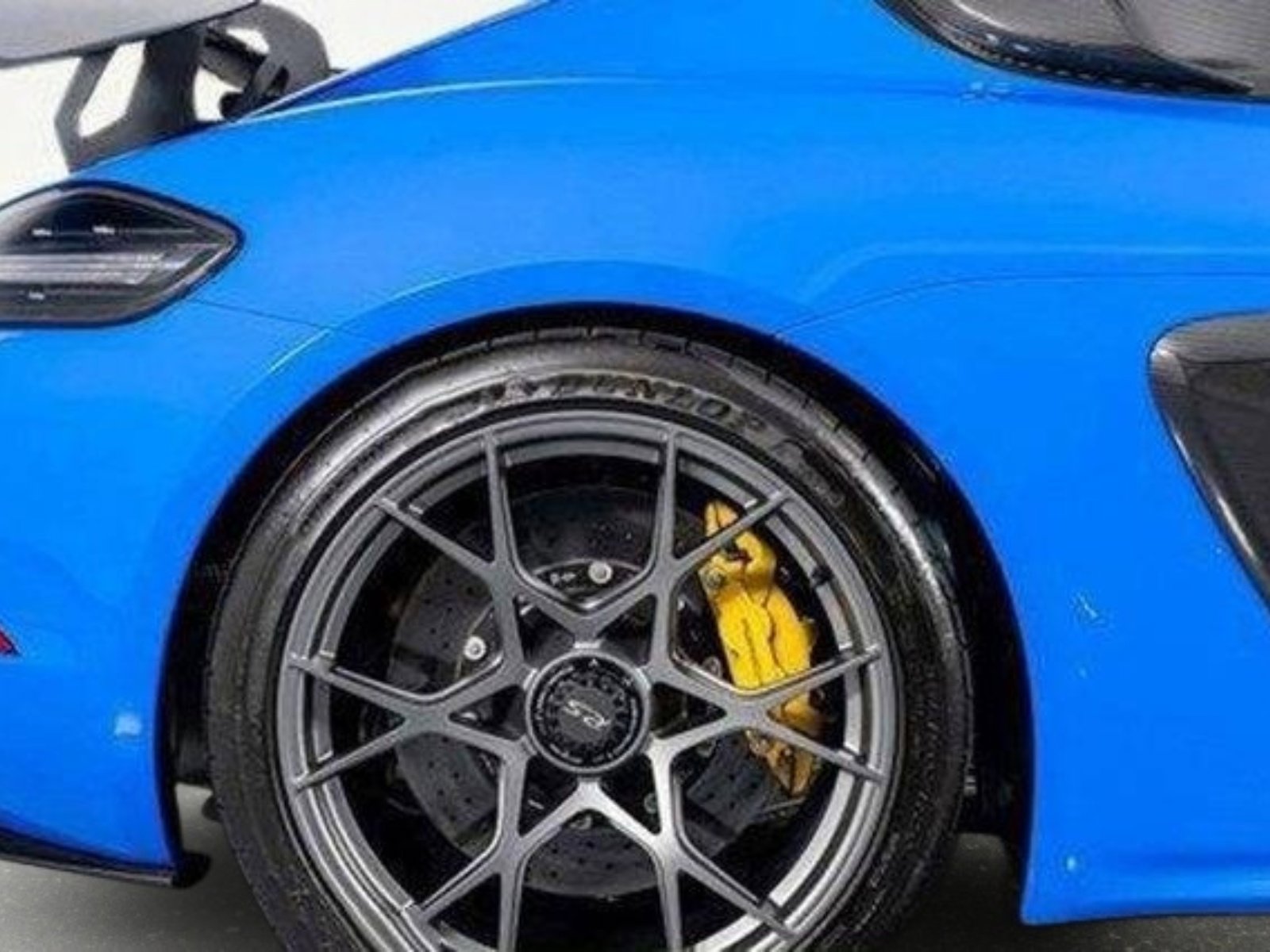 Used 2024 Porsche 718 Cayman GT4 RS RWD image 12