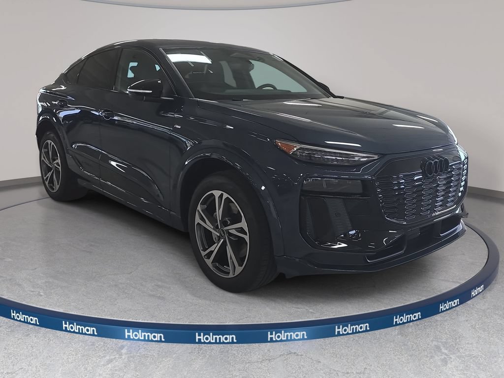 New 2027 Audi Q6 e-tron Premium Plus AWD/4WD image 3